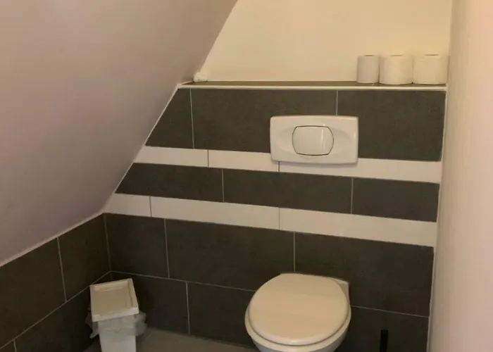 Belle Vue Apartrooms מלון דירות 3*