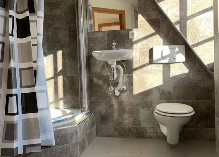 Belle Vue Apartrooms Aparthotel
